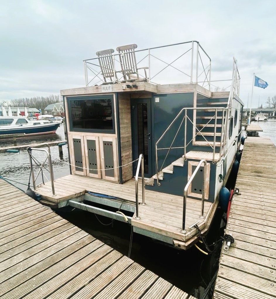 Campi 400, Met Ligplaats In Uitgeest