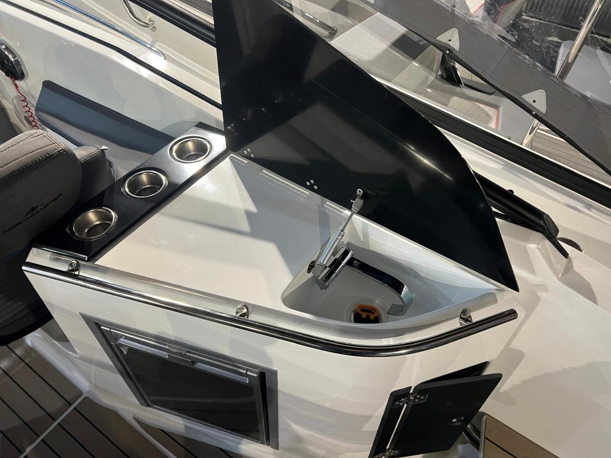 Northmaster 760 Cruiser. Dit schip is aanwezig op de Suzuki stand van hiswa te water 2026.