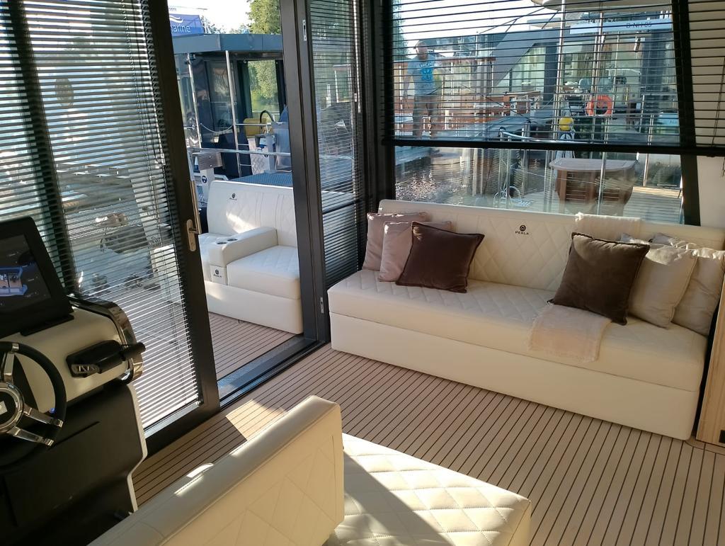 Perla Houseboat E-vision 42