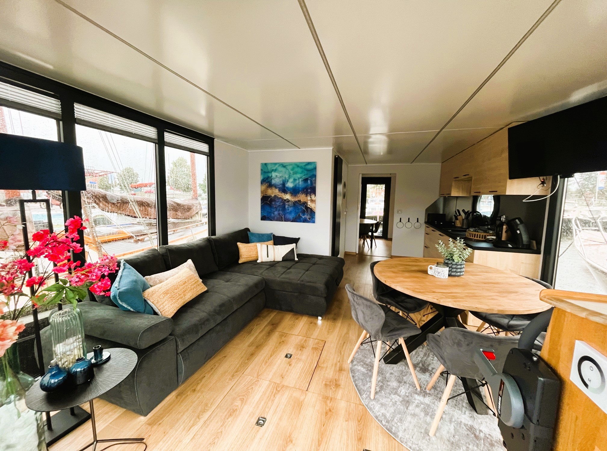 Campi 400 Houseboat (special 1 Sleepingroom))