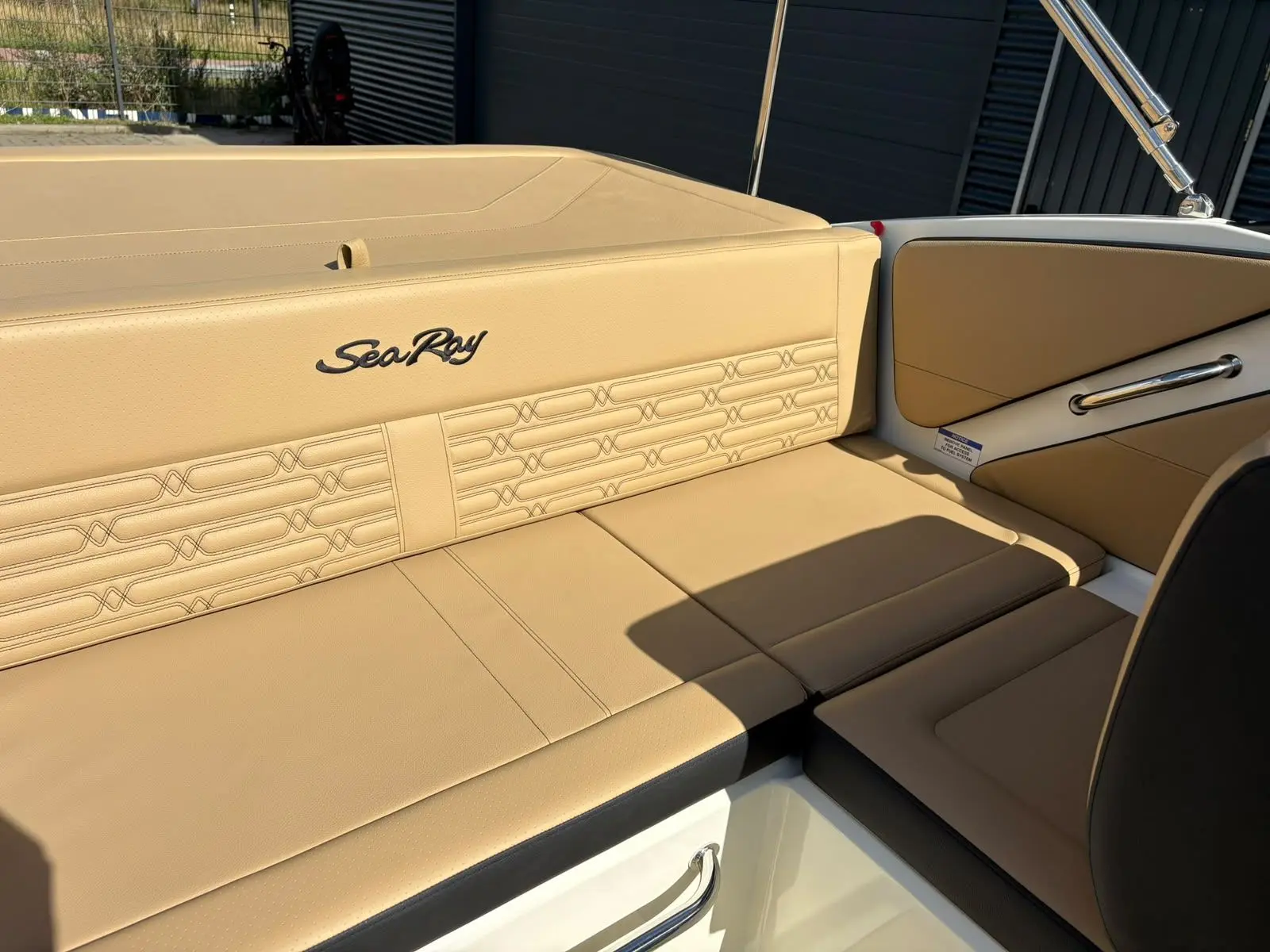 Sea Ray SPX 190