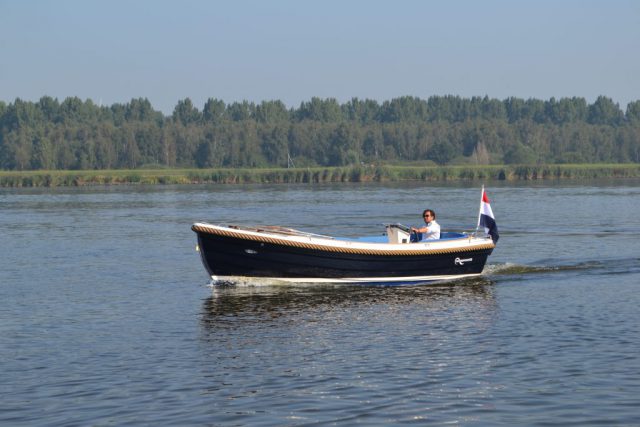 Waterspoor 630 DE GROOTSTE SLOEPENSHOWROOM VAN NEDERLAND