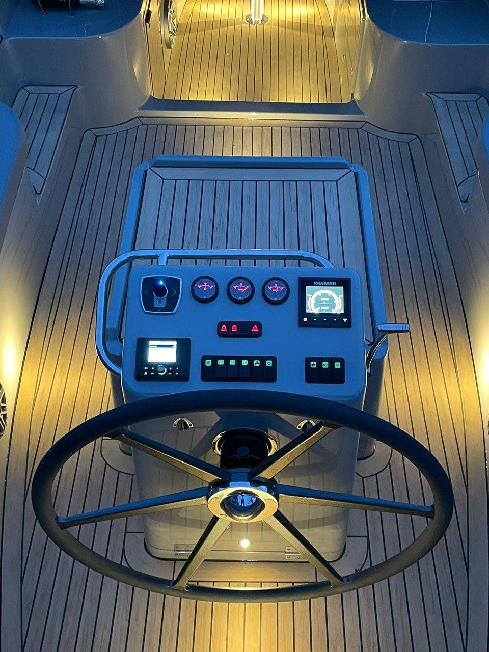 Seafury 900 Soft-top