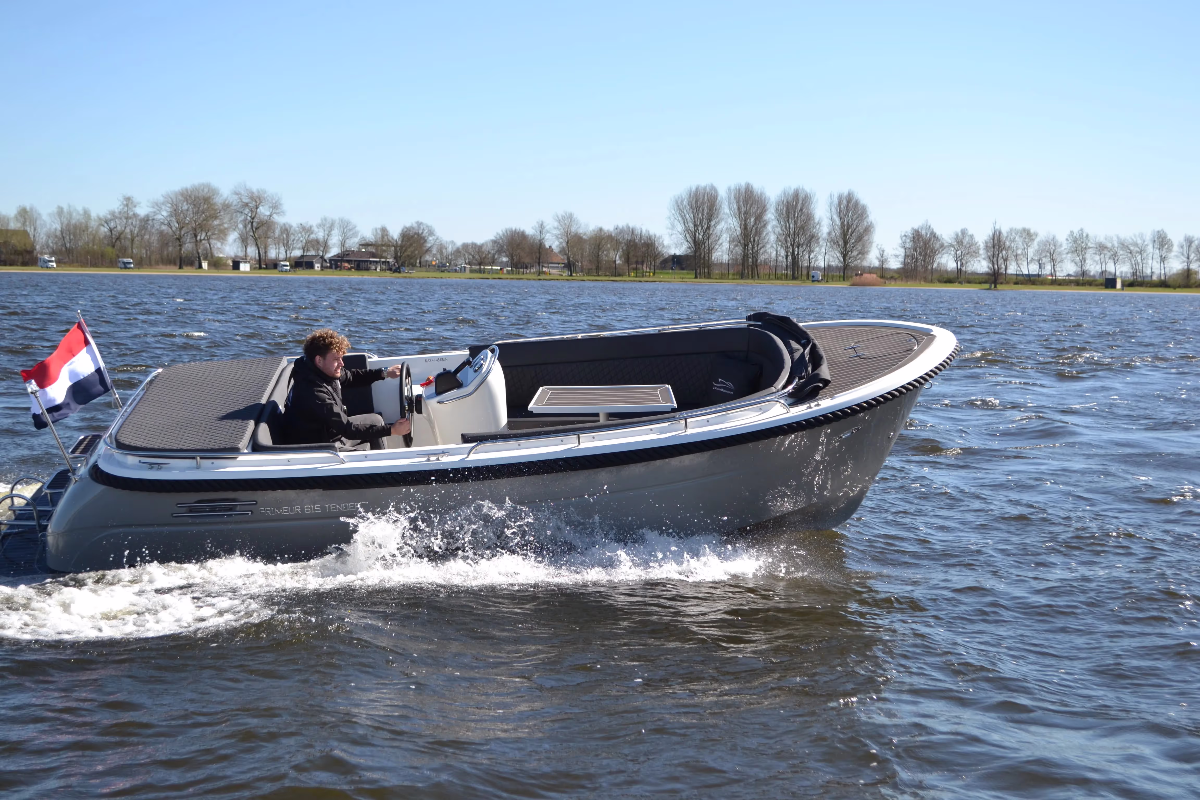 Primeur 615 Tender
