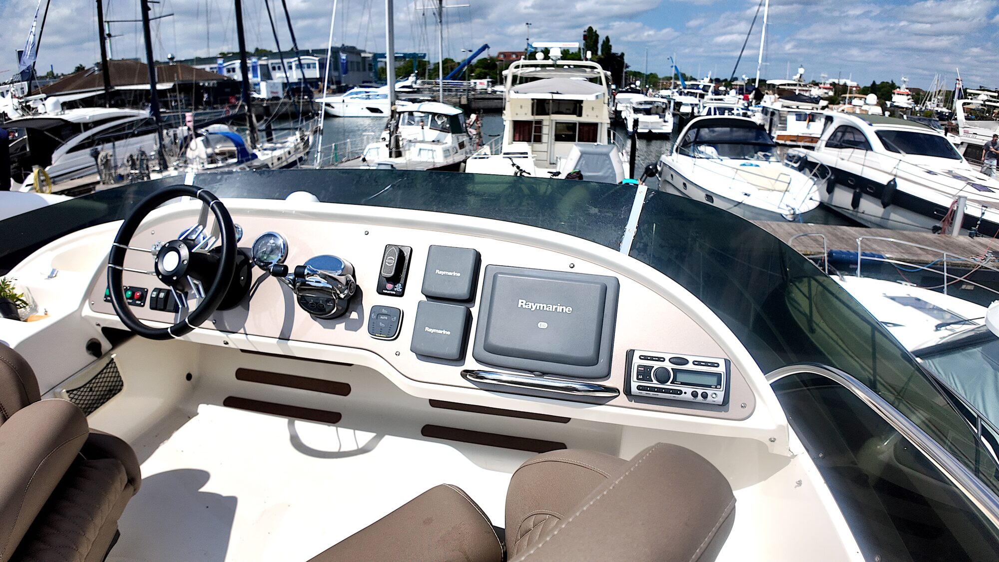 Jeanneau Prestige 42 Flybridge