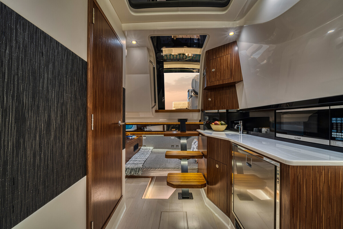 Sea Ray Sundancer 370