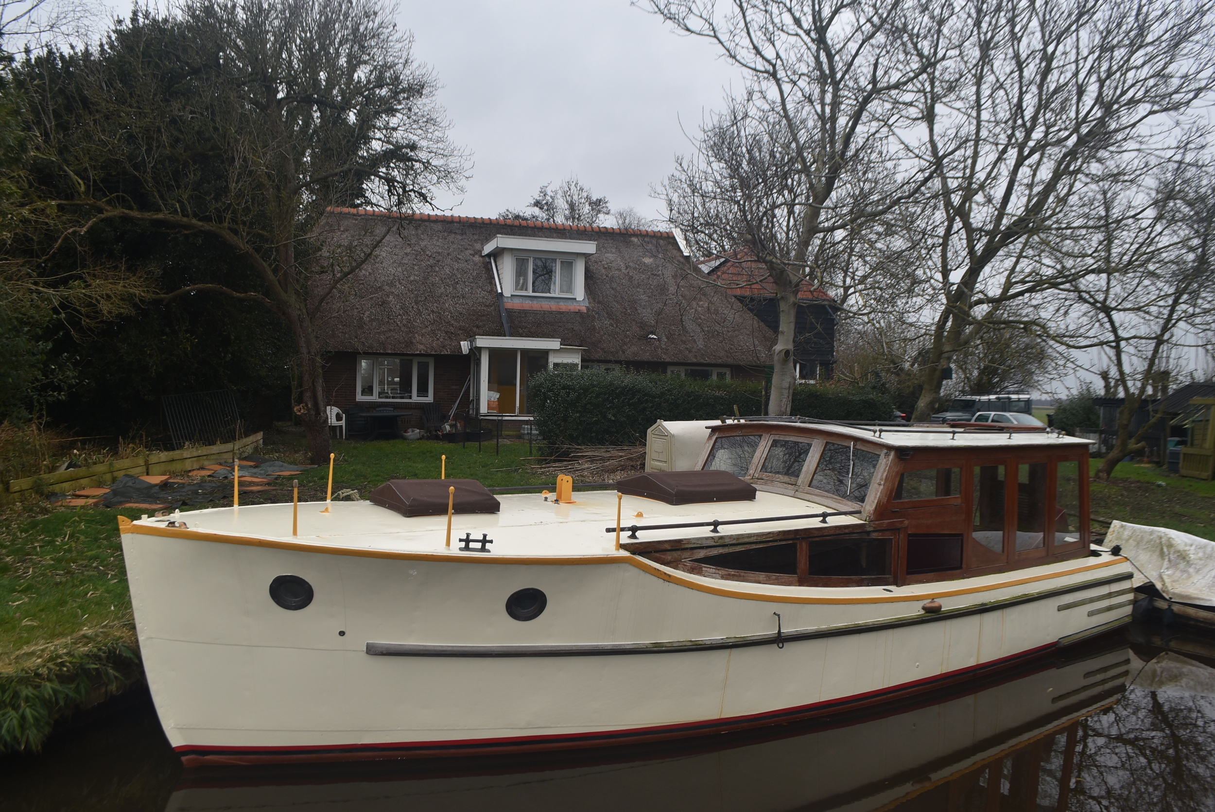 Bakdeksalonkruiser 9.00