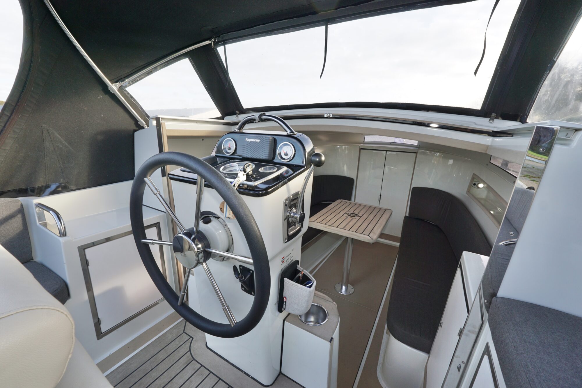 Damarin 732 Cabin