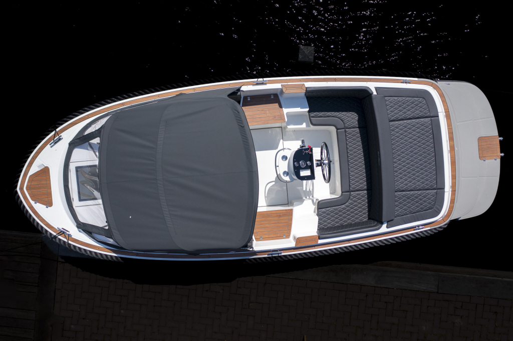 Oudhuijzer 740 Tender