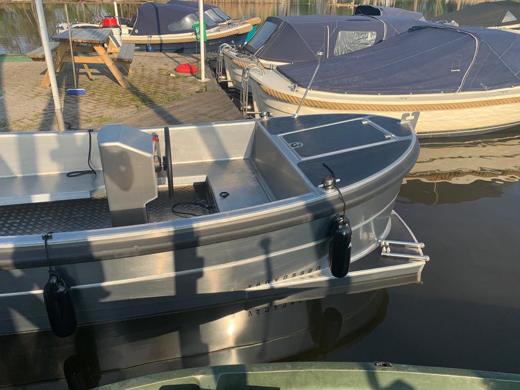 Van Vossen 550 e sloep