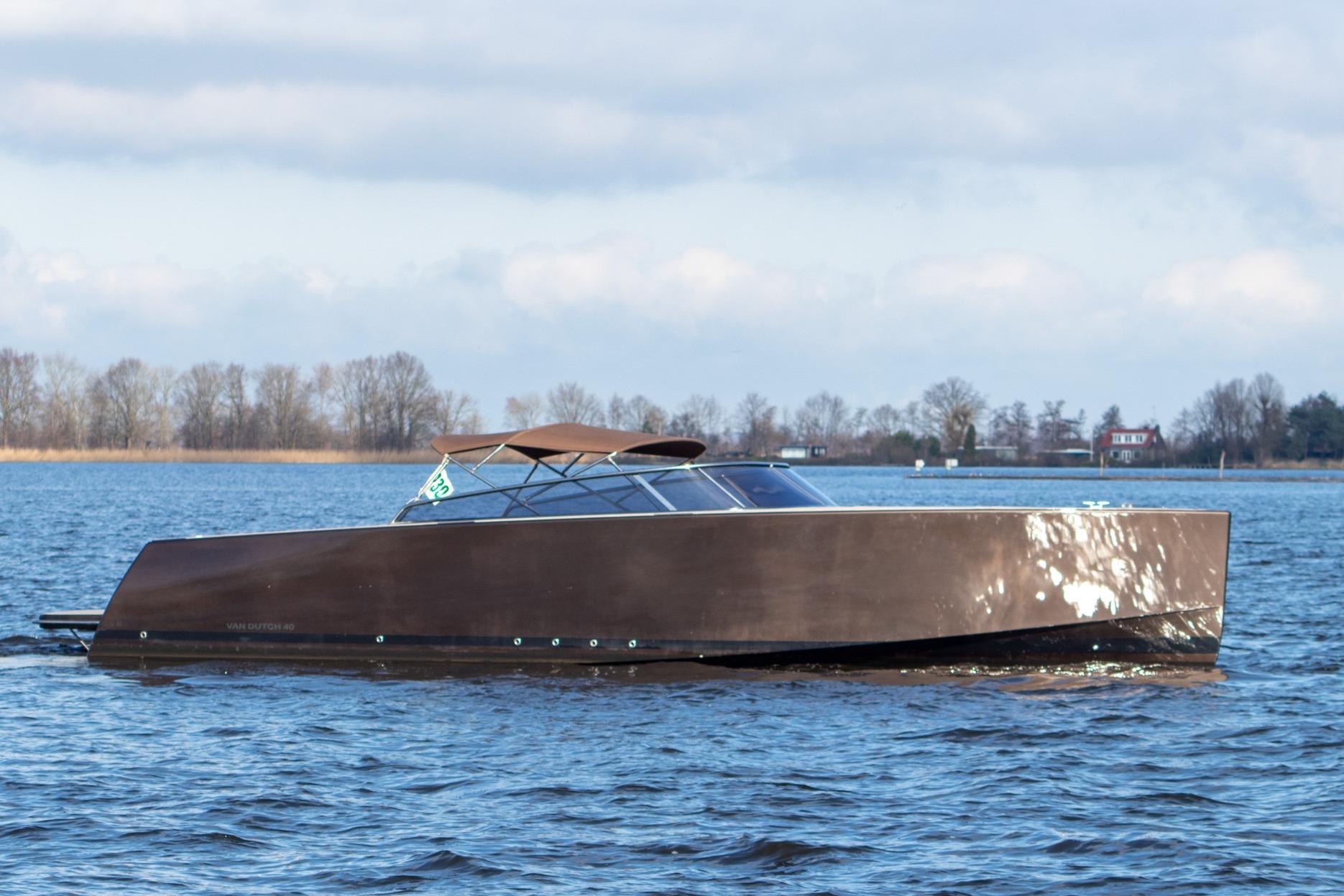 VanDutch 40