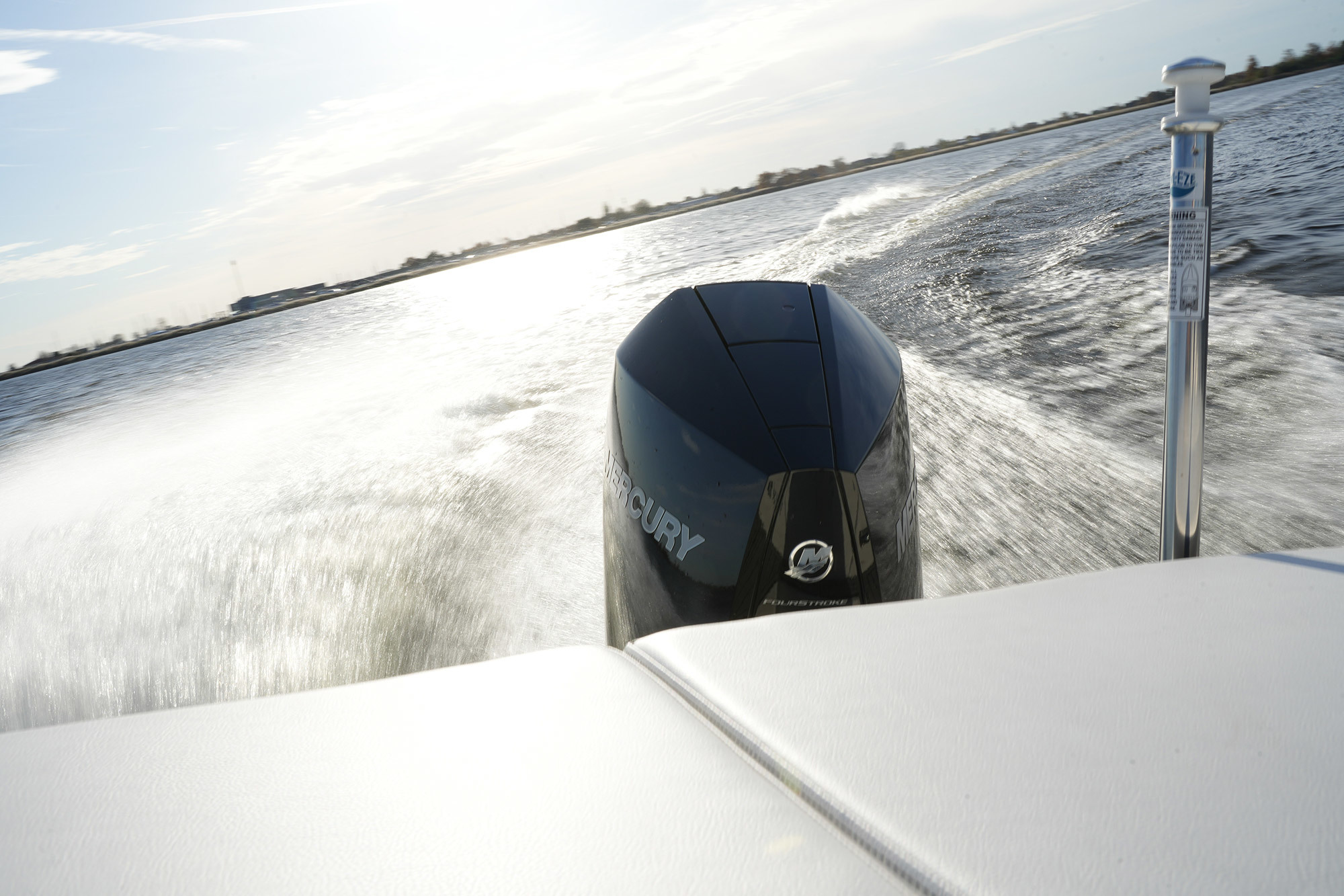 Sea Ray SPX 230 Outboard