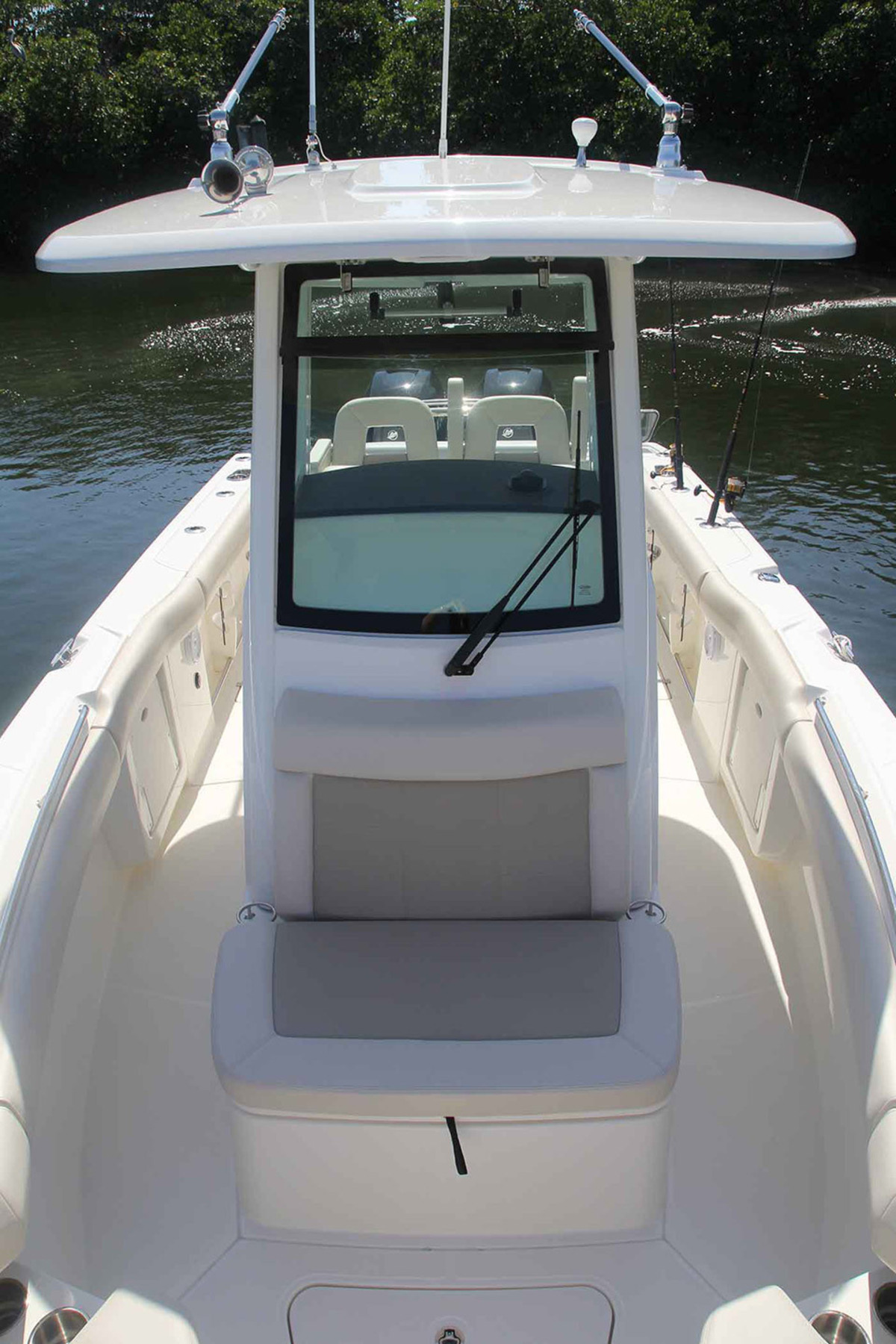 Boston Whaler 250 Outrage