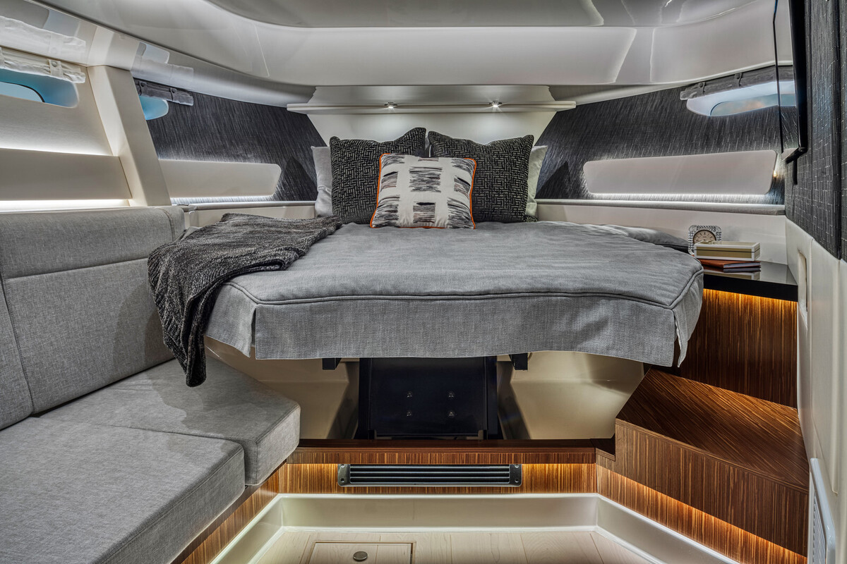 Sea Ray Sundancer 370