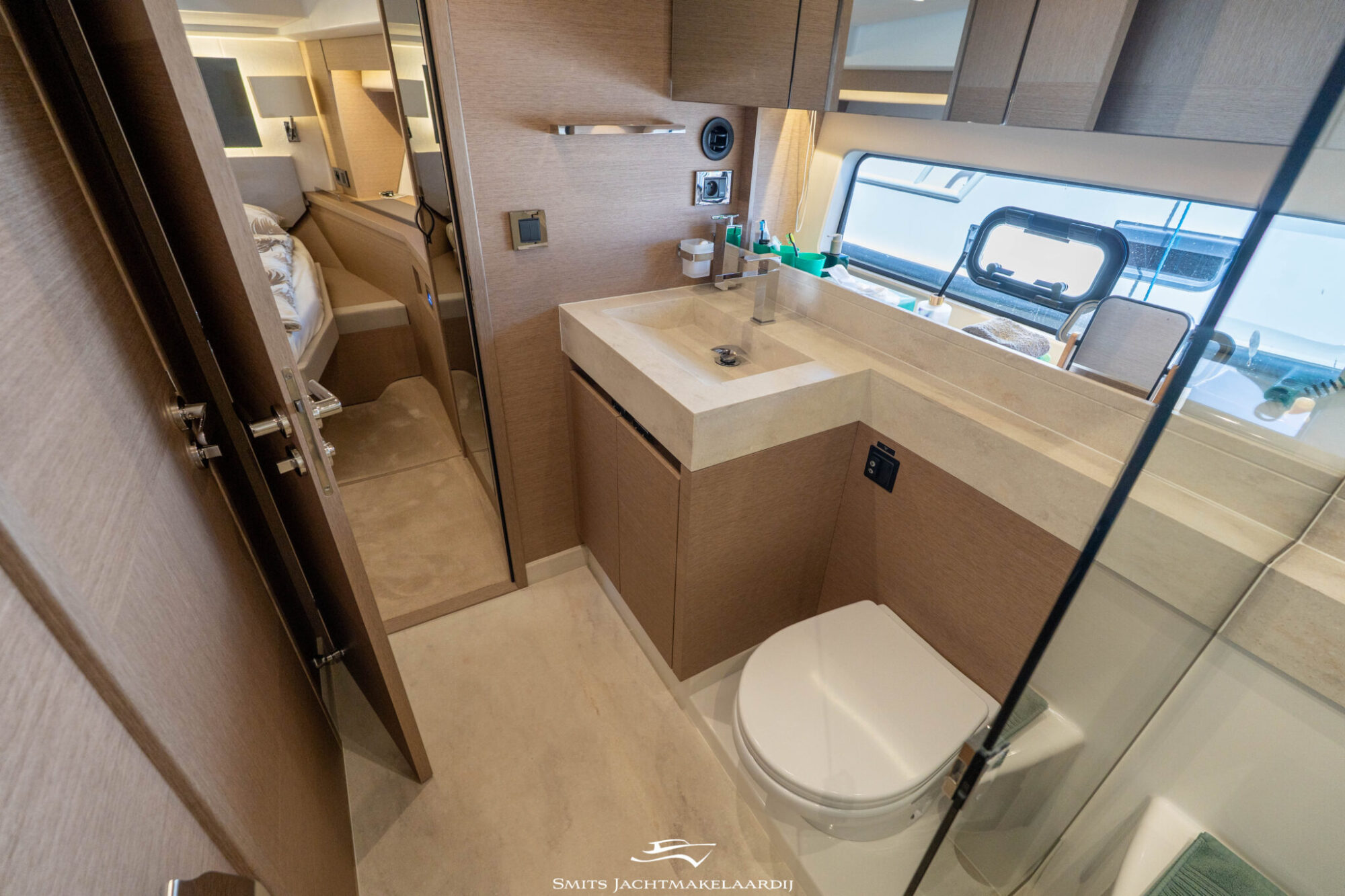 Prestige 590 Flybridge
