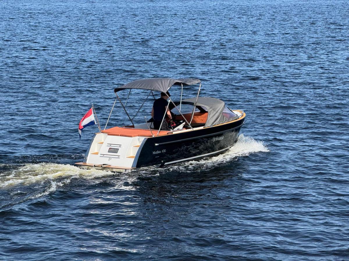 Maxima 630 Tender met boegschroef
