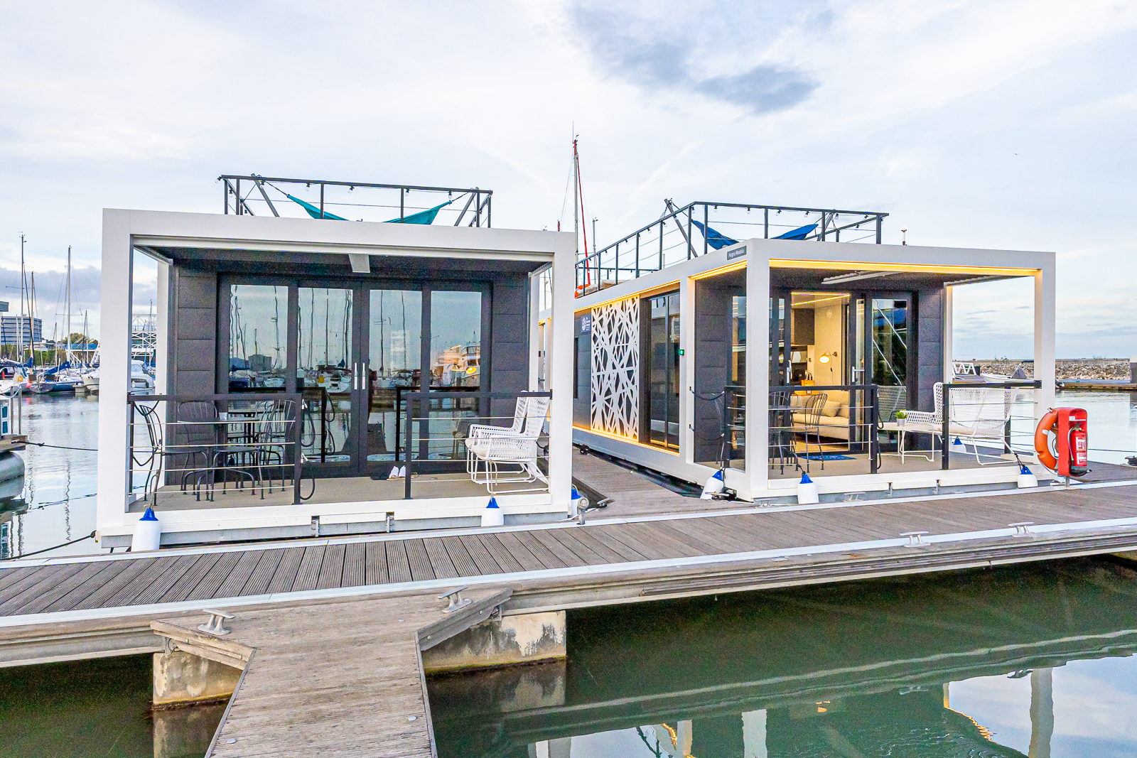 La Mare Houseboat Modern 10 ProLine