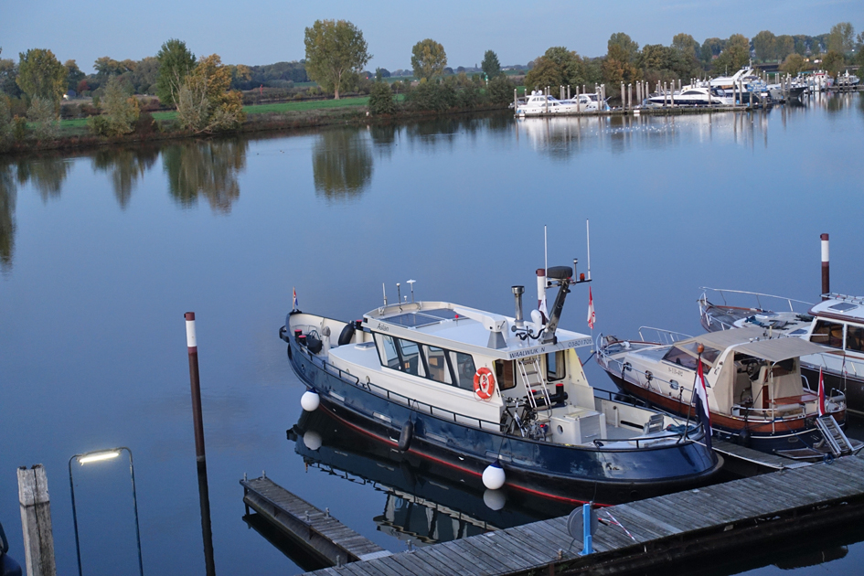 ex Patrouille vaartuig / Varend Woonschip 18.26 met UBC