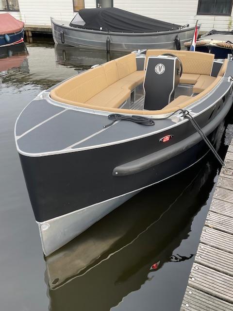 Van Vossen 650 E-plugin tender elektrisch