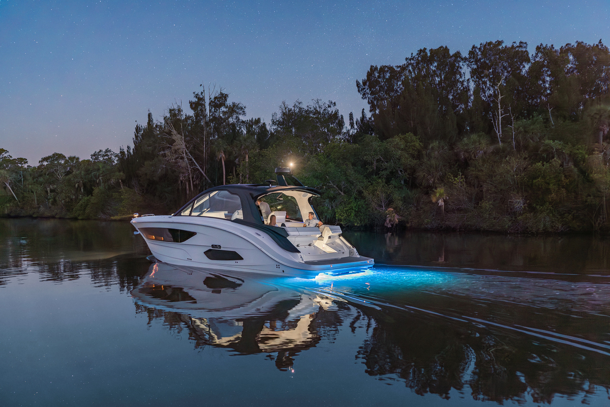 Sea Ray Sundancer 370