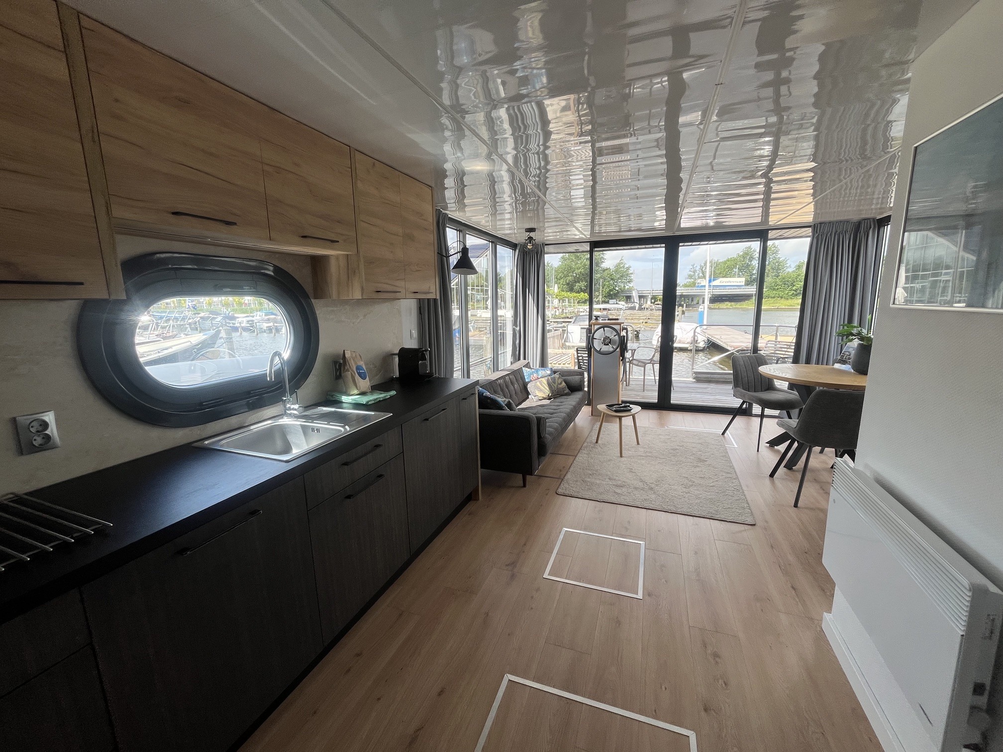 Campi 400 Houseboat 400, Uitgeest Ligplaats