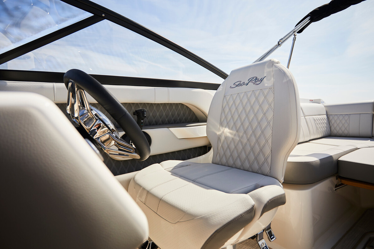 Sea Ray SLX 250