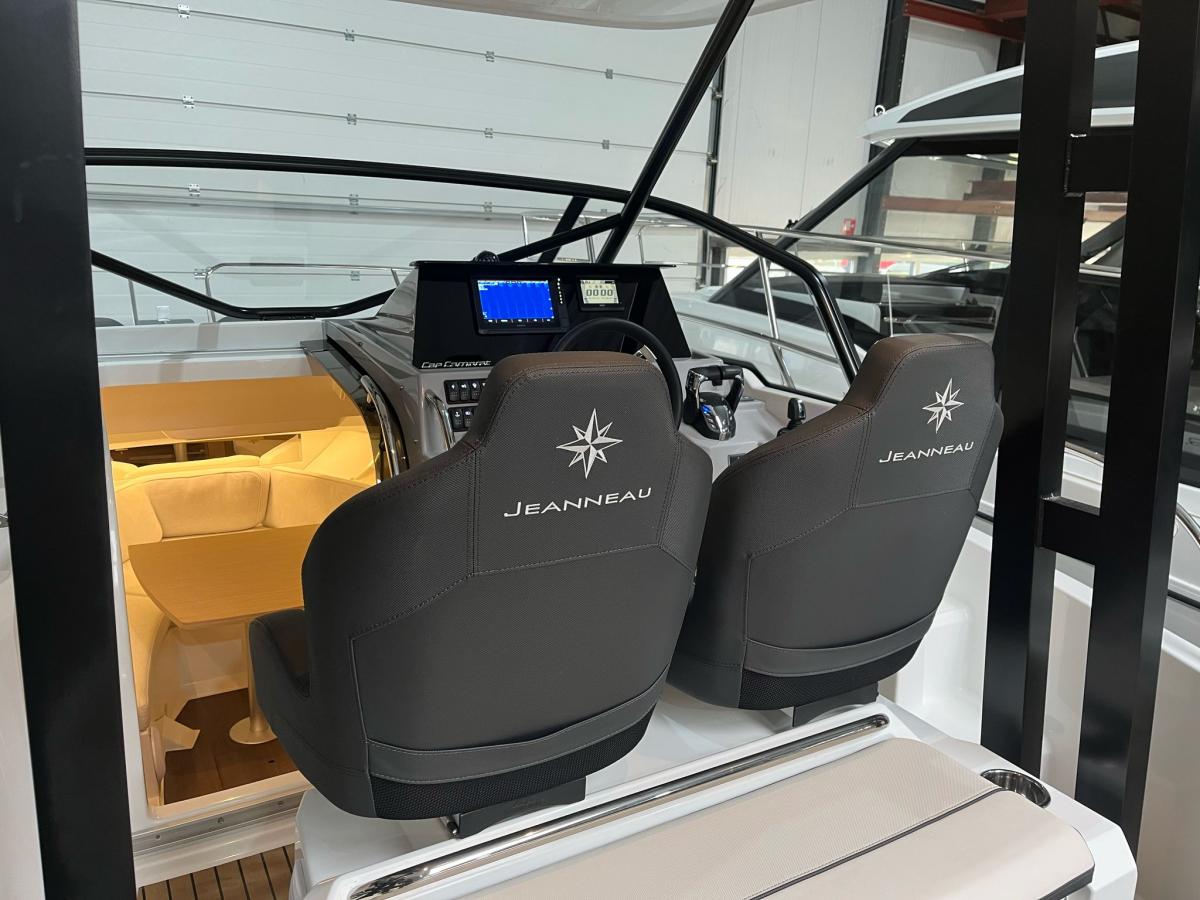 Jeanneau Cap camarat 9.0 WA serie 2