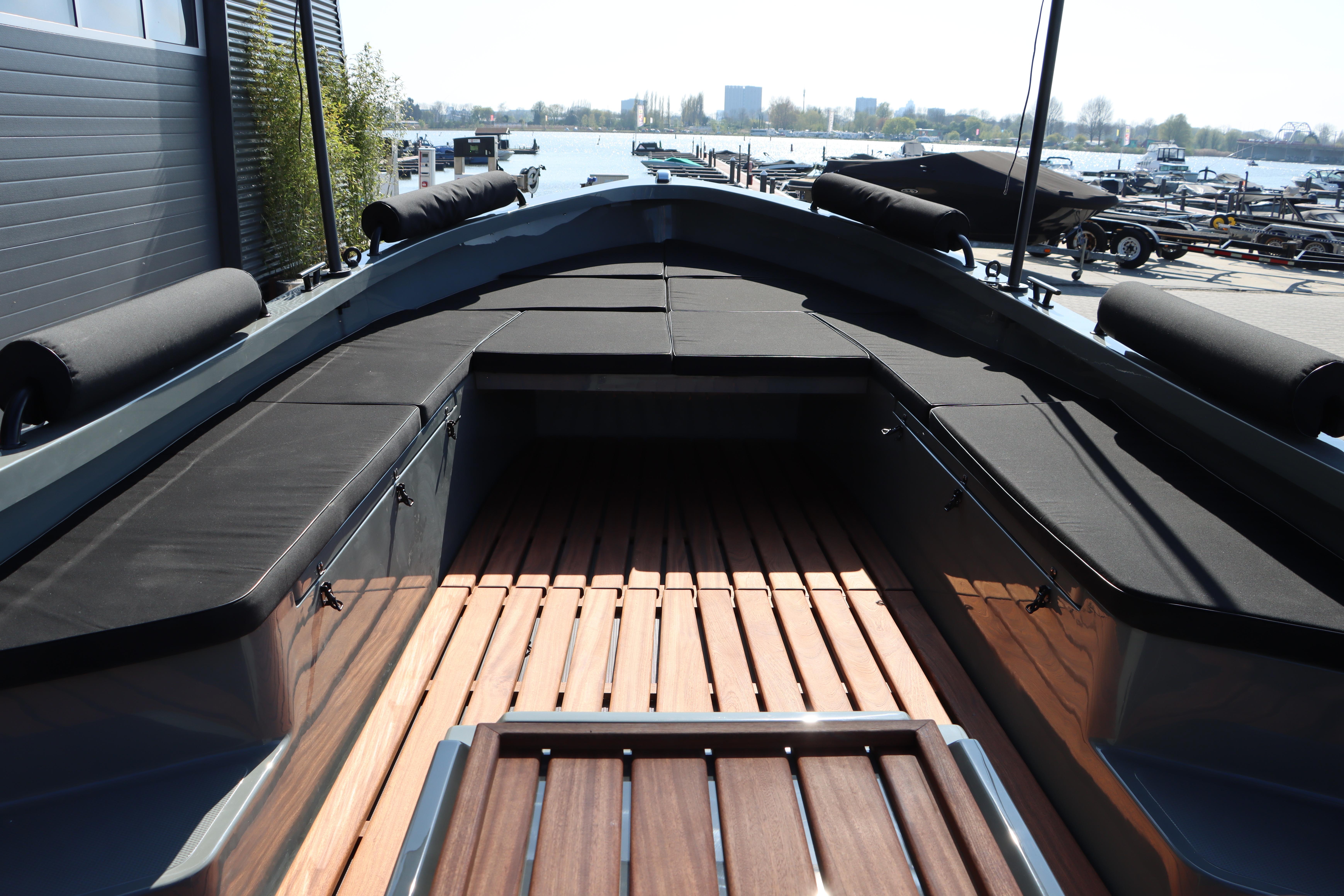 Stormer Lifeboat 75