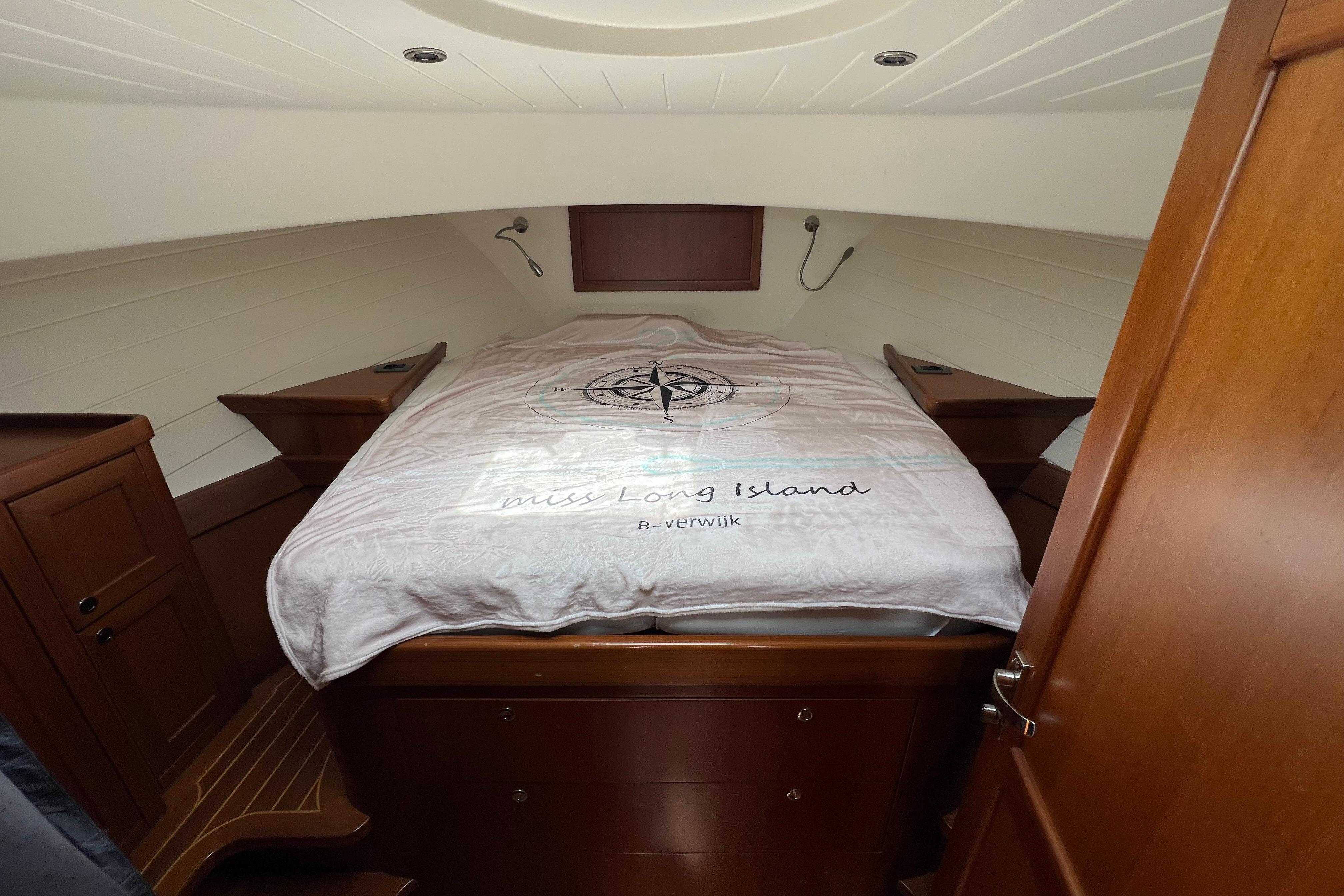 Long Island 40 Runabout