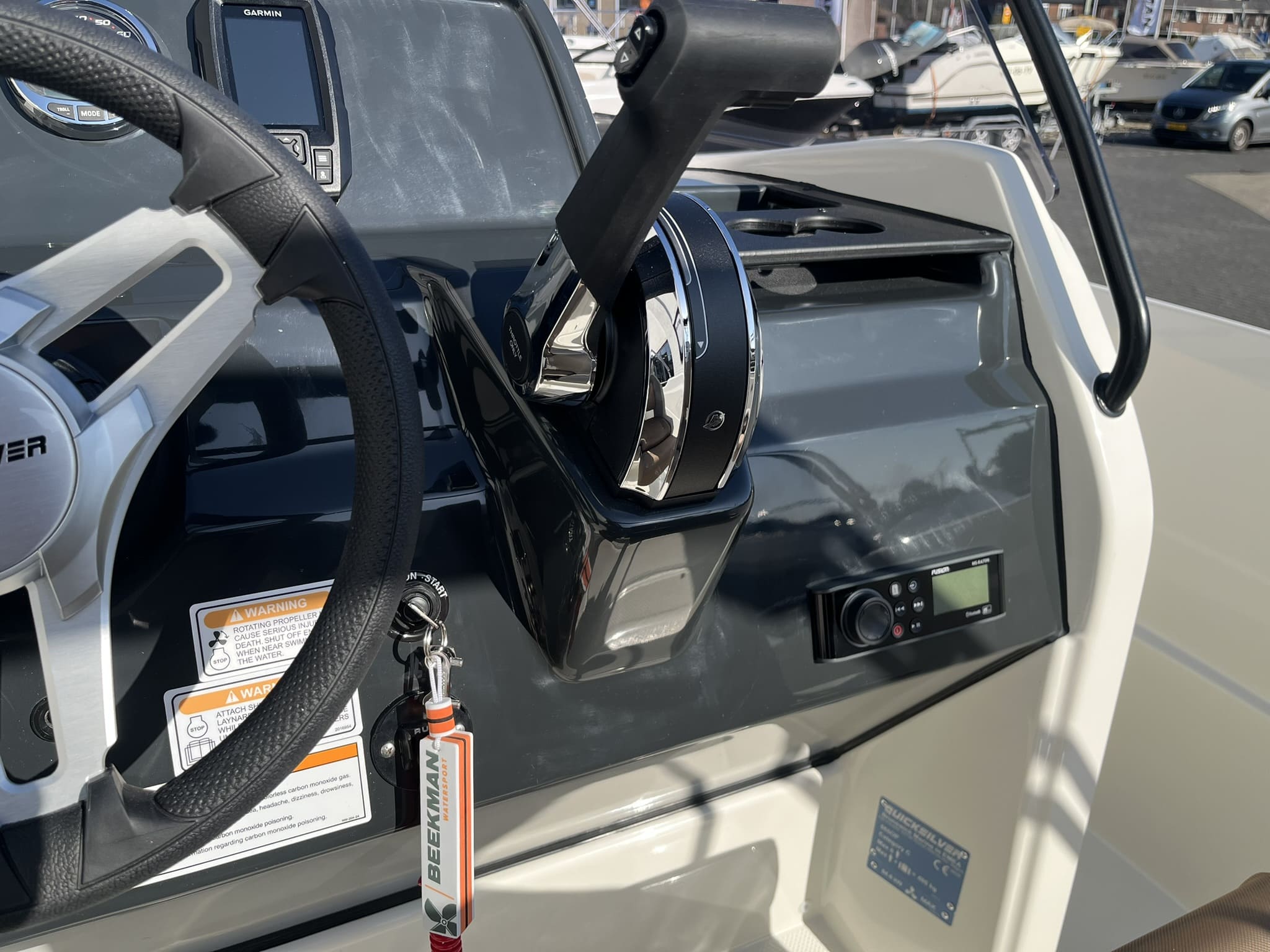 Quicksilver 555 Open