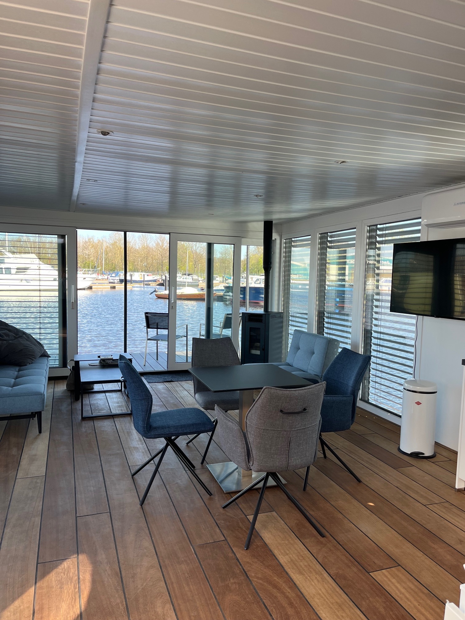 Dock 25 Houseboat 16 X 5 (met Ligplaats)