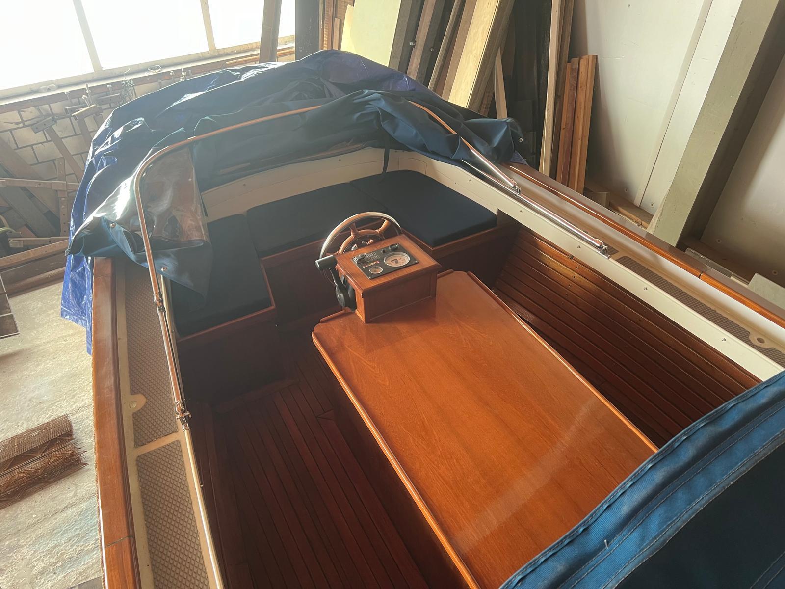 Overnaadse Sloep 750