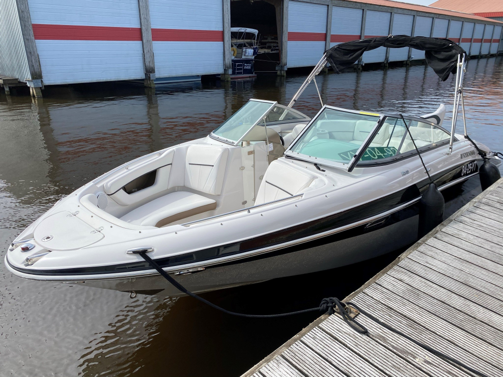 Four Winns H240