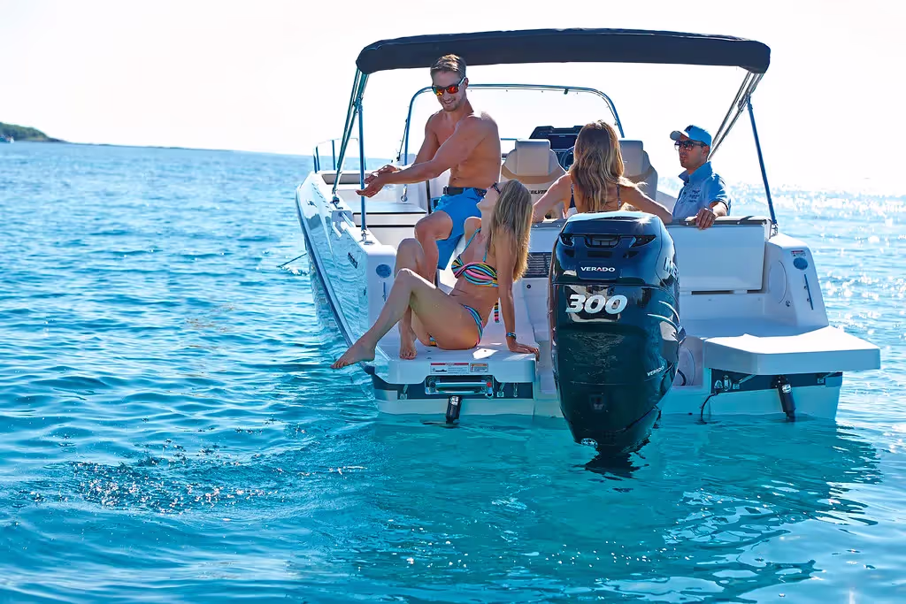 Quicksilver 755 Sundeck