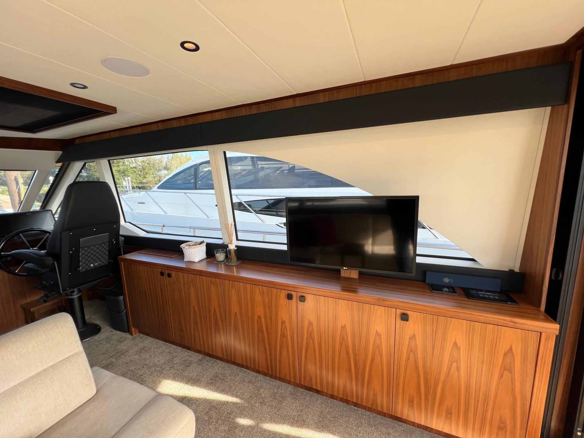 Van den Hoven Van den Hoven Executive 15.00 MK II