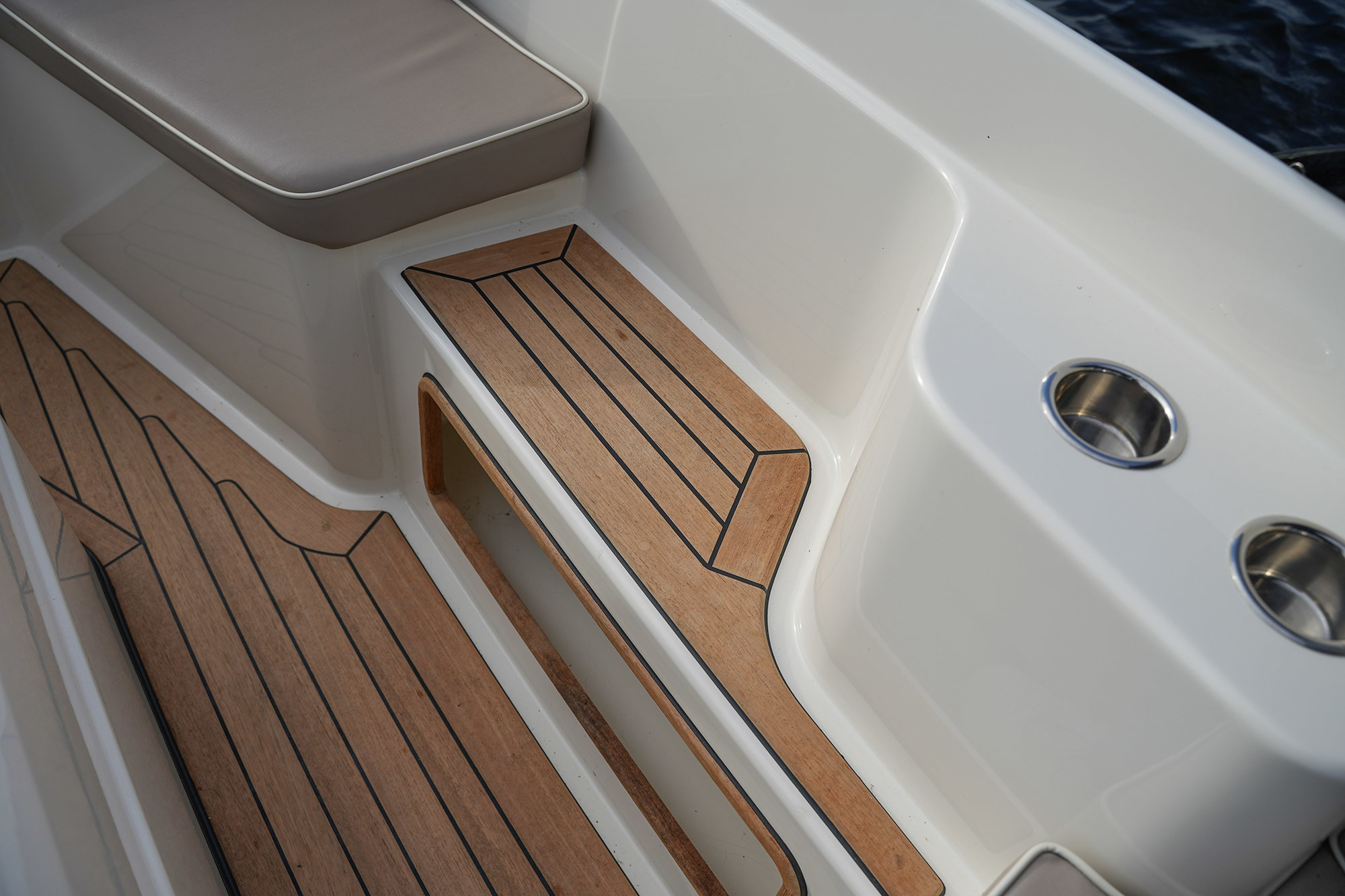 Interboat Intender 640