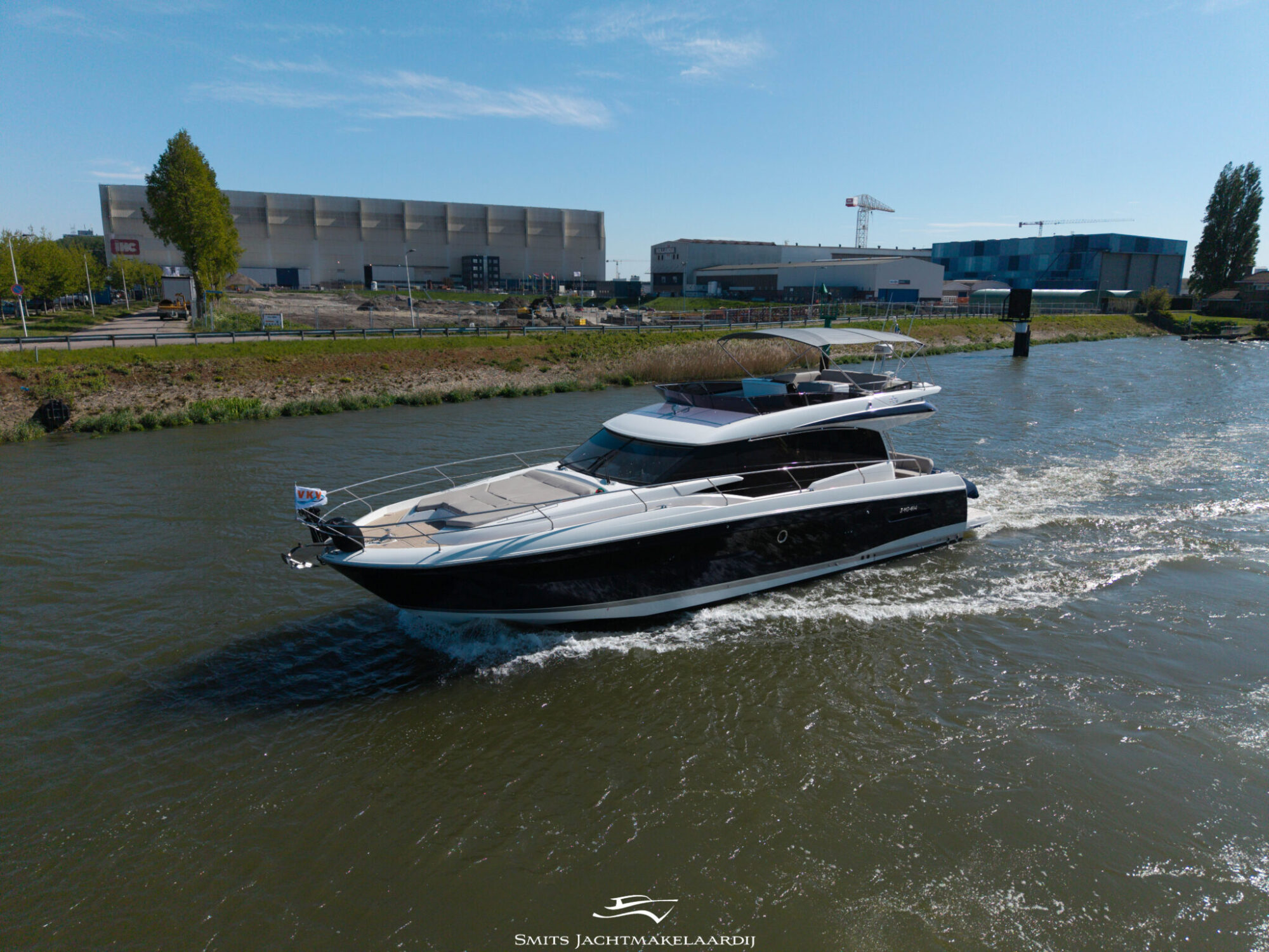 Prestige 590 Flybridge