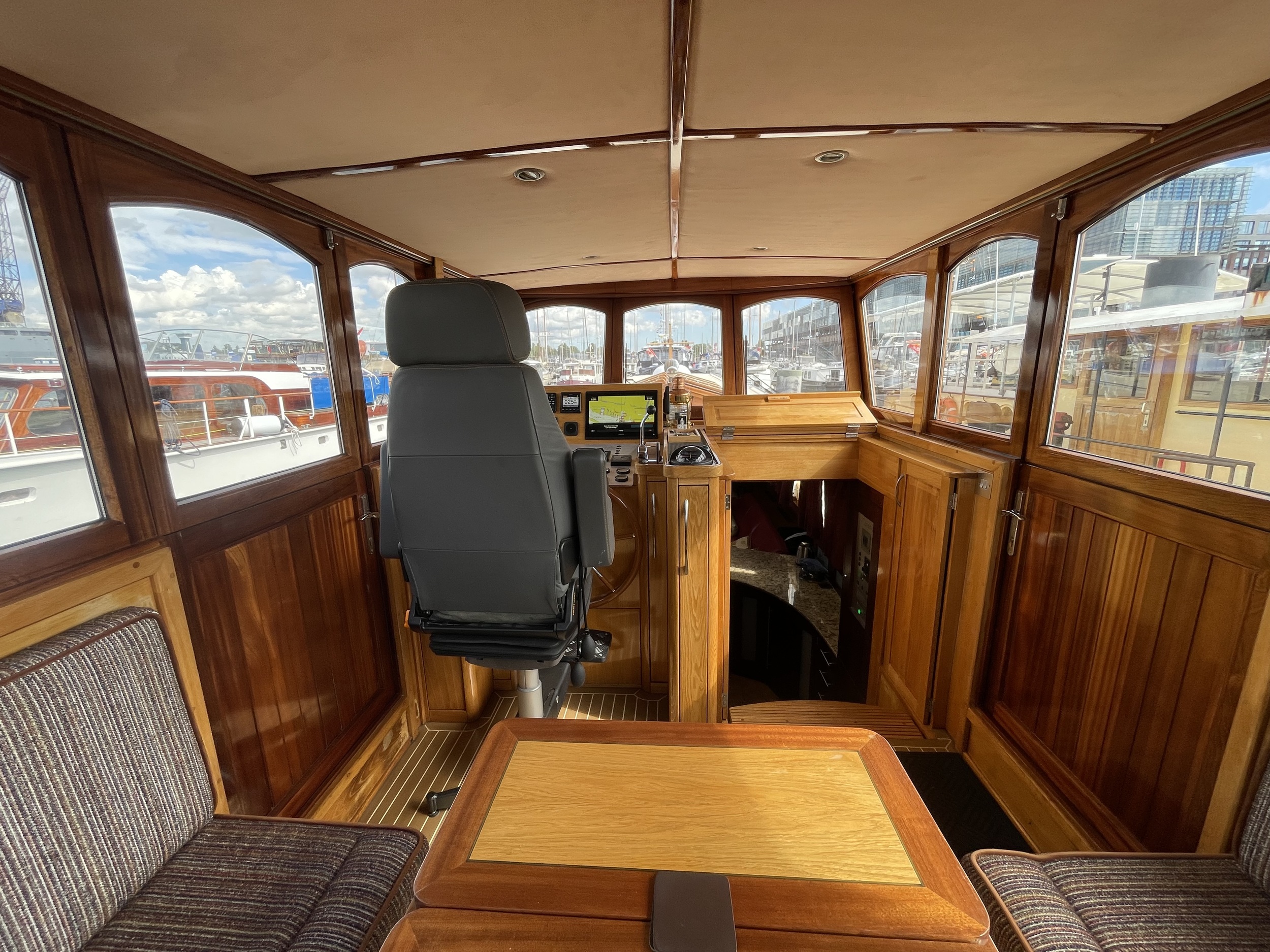 Aqualine Voyager 65 Ft