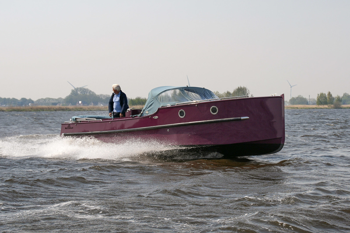 Waterman 8.0 Cabin