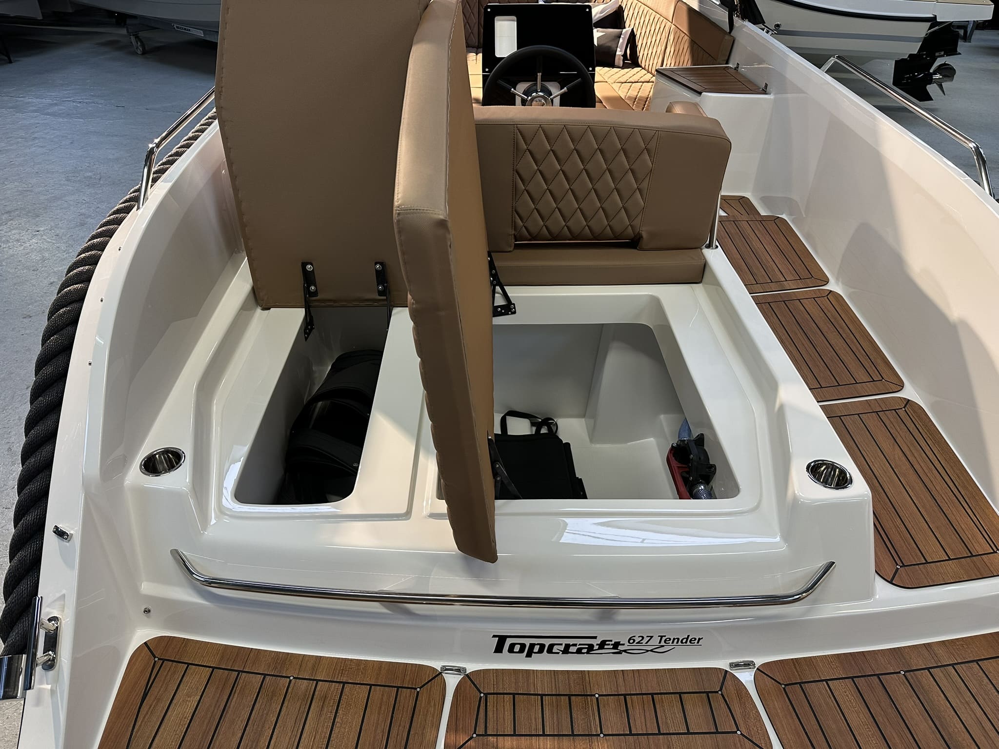 Topcraft 627 Tender