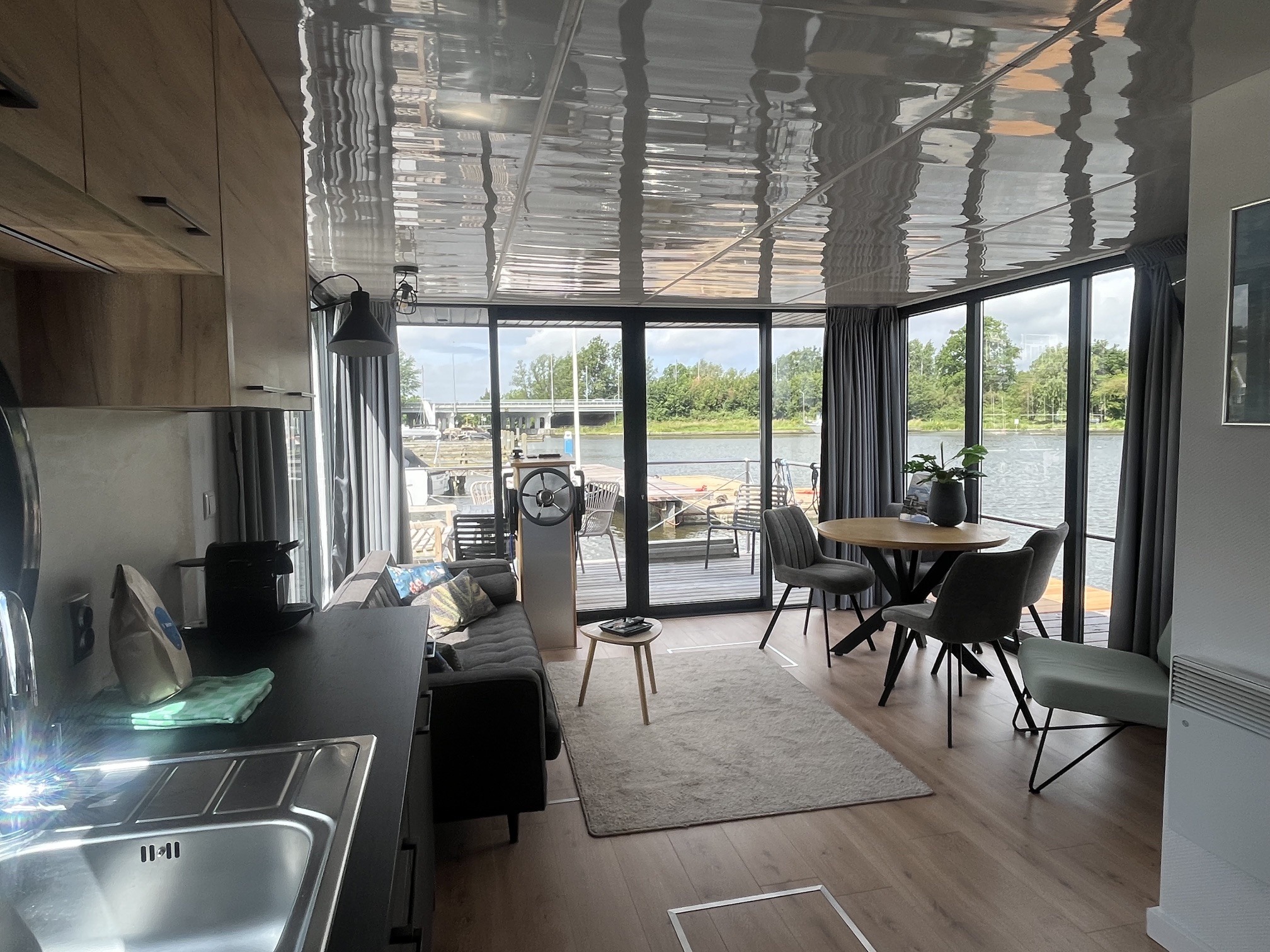 Campi 400 Houseboat 400, Uitgeest Ligplaats