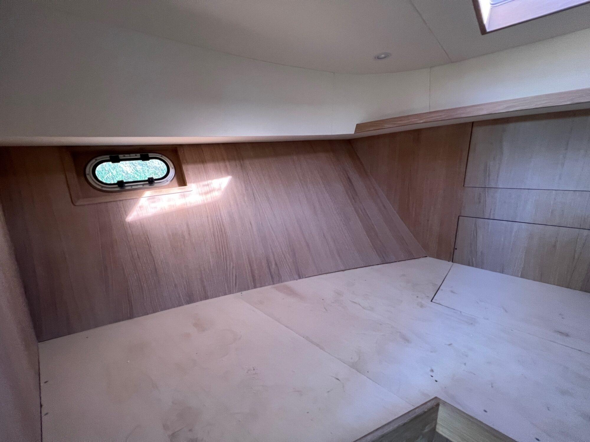 Van Vossen Van Vossen 12.80 AK