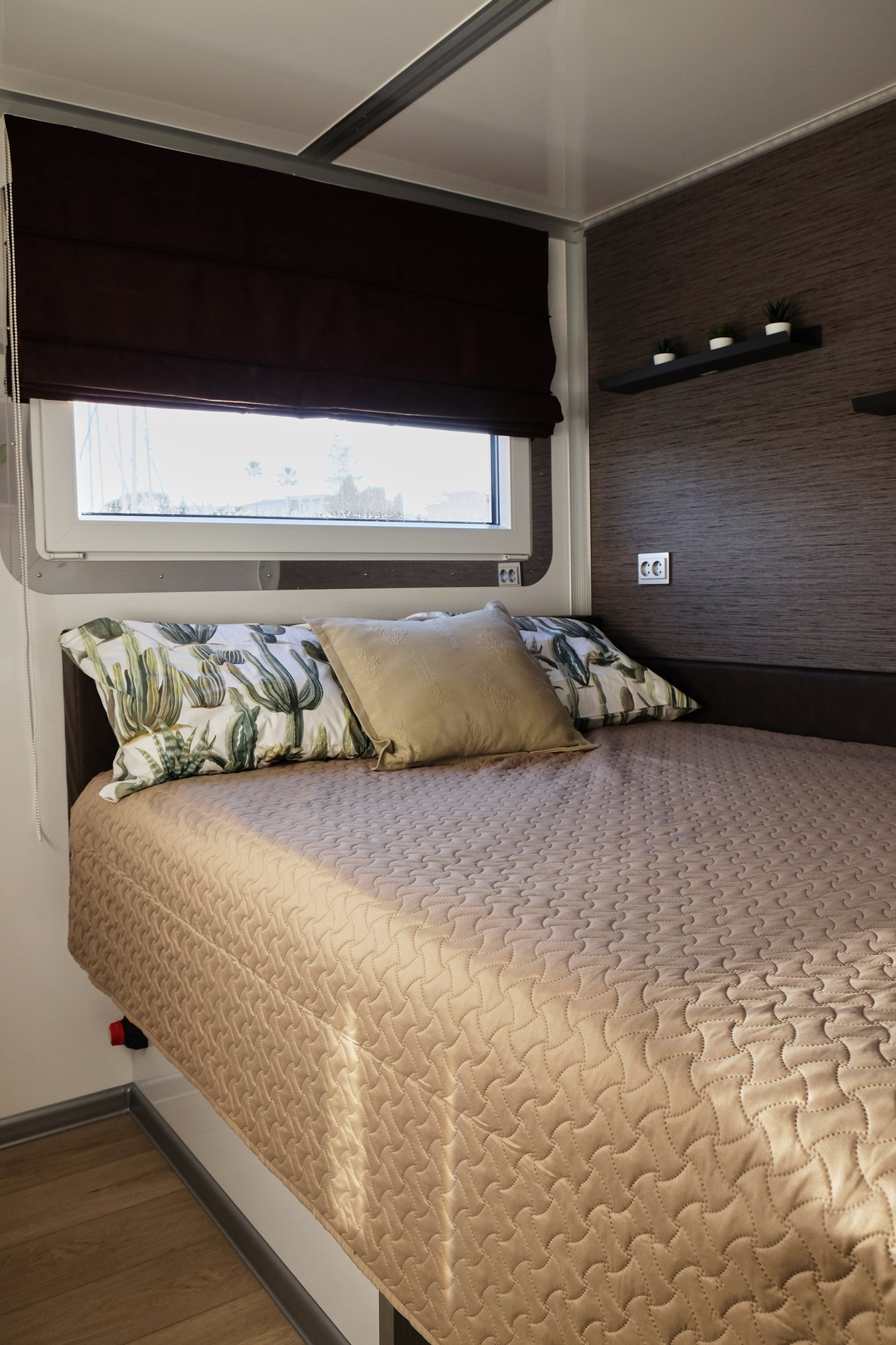 Nordic Season Houseboat 47 Sea37 CE-C