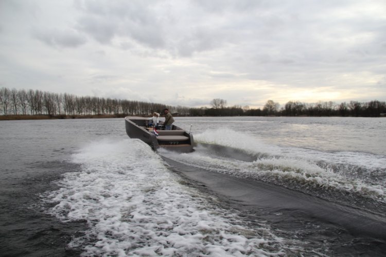 Triple 7 tender 