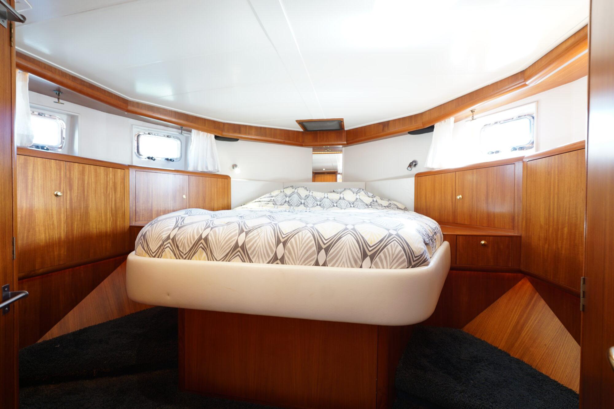 Pieter Beeldsnijder Pieter Beeldsnijder Rondspantkotter 12.85 AK