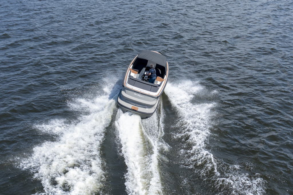 Oudhuijzer 740 Tender