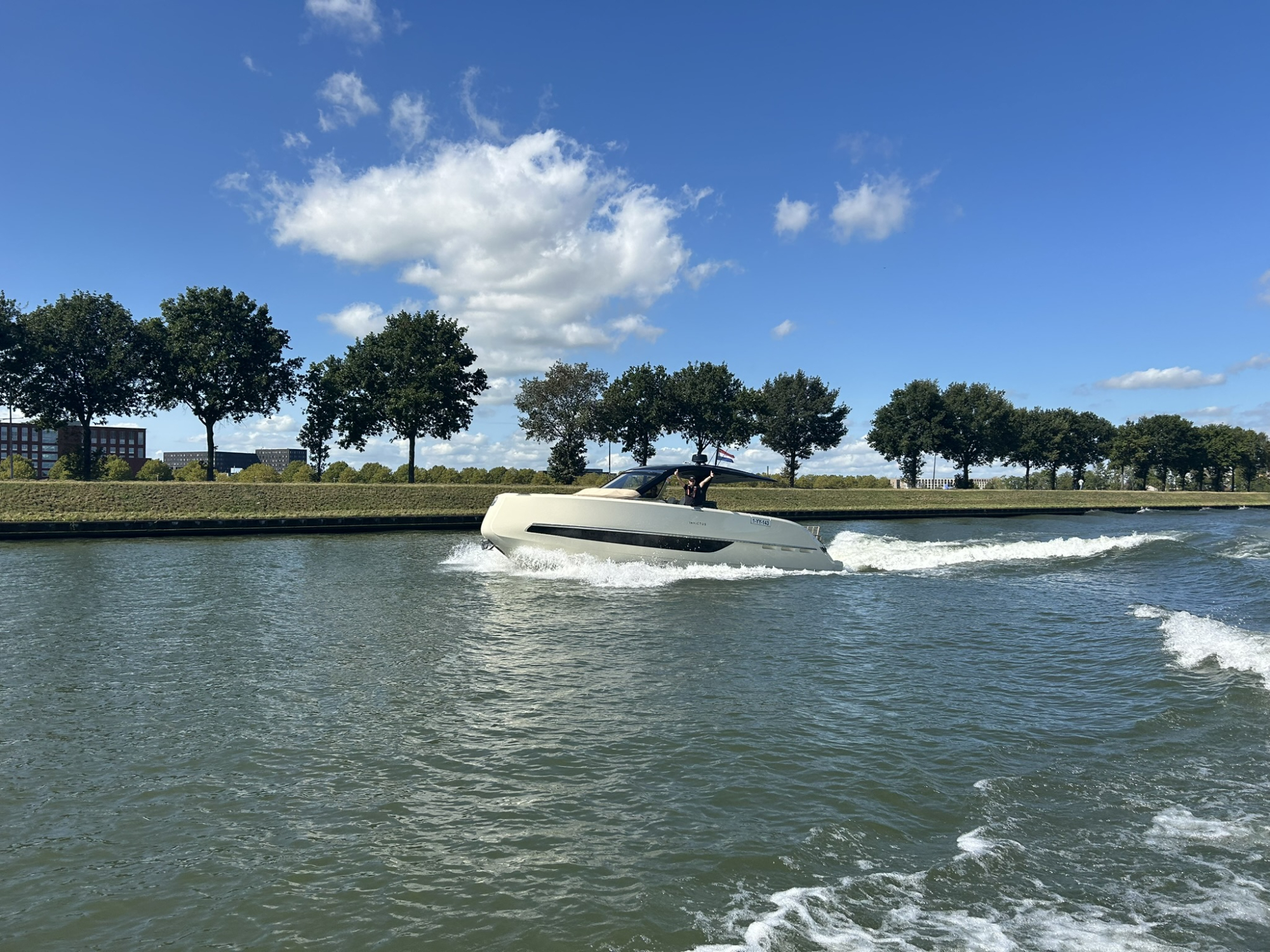 Invictus yachts Invictus 420 TT - Nieuw binnen!