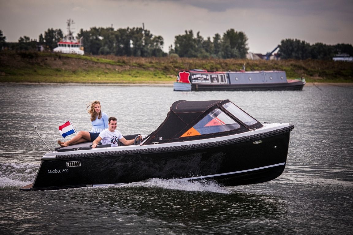 Maxima 600 tender