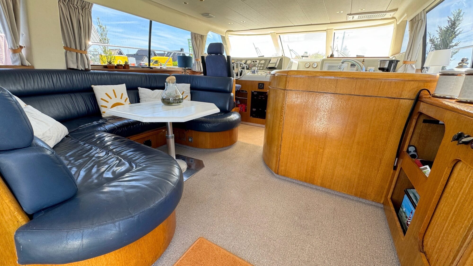 Whitewater Wolfe 46 Flybridge