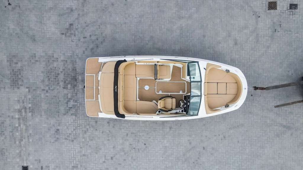 Sea Ray SPX 210